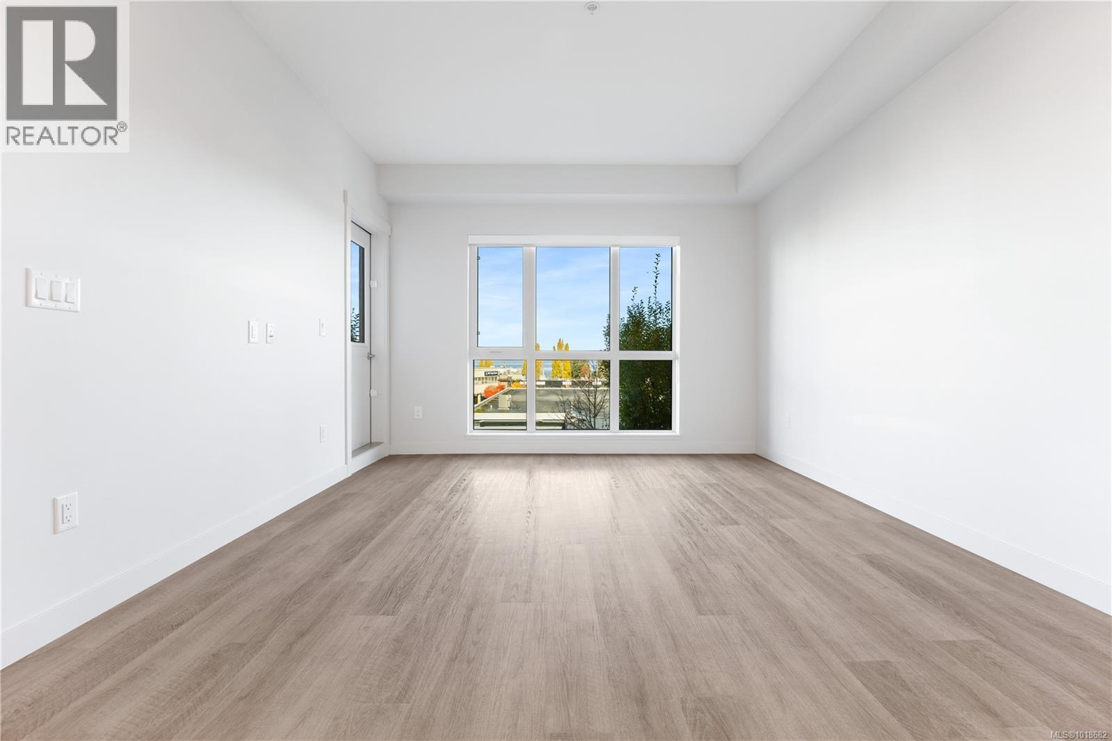 209 120 Jensen Ave W, Parksville, British Columbia  V9P 0H6 - Photo 11 - 1018682