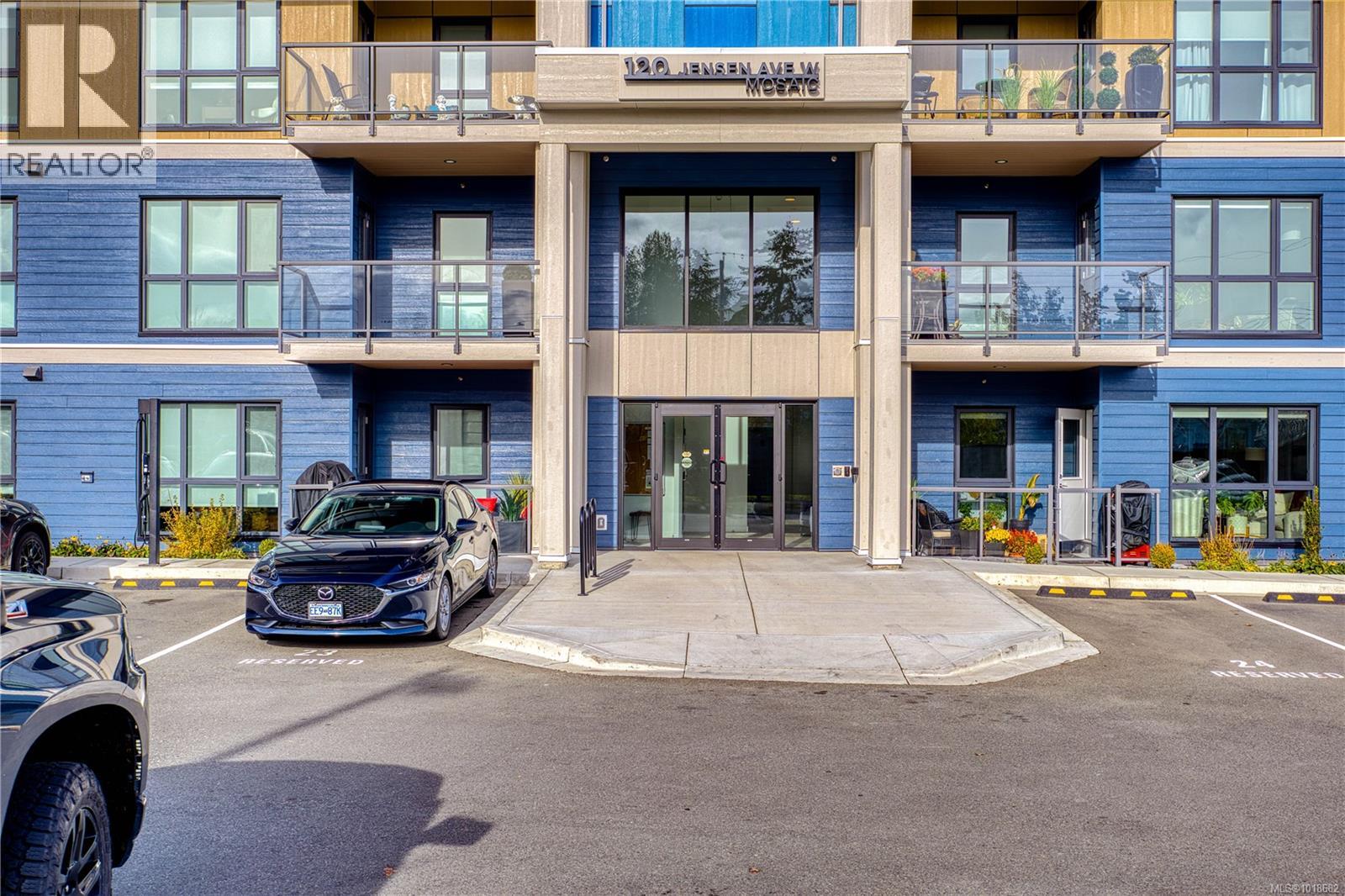 209 120 Jensen Ave W, Parksville, British Columbia  V9P 0H6 - Photo 4 - 1018682