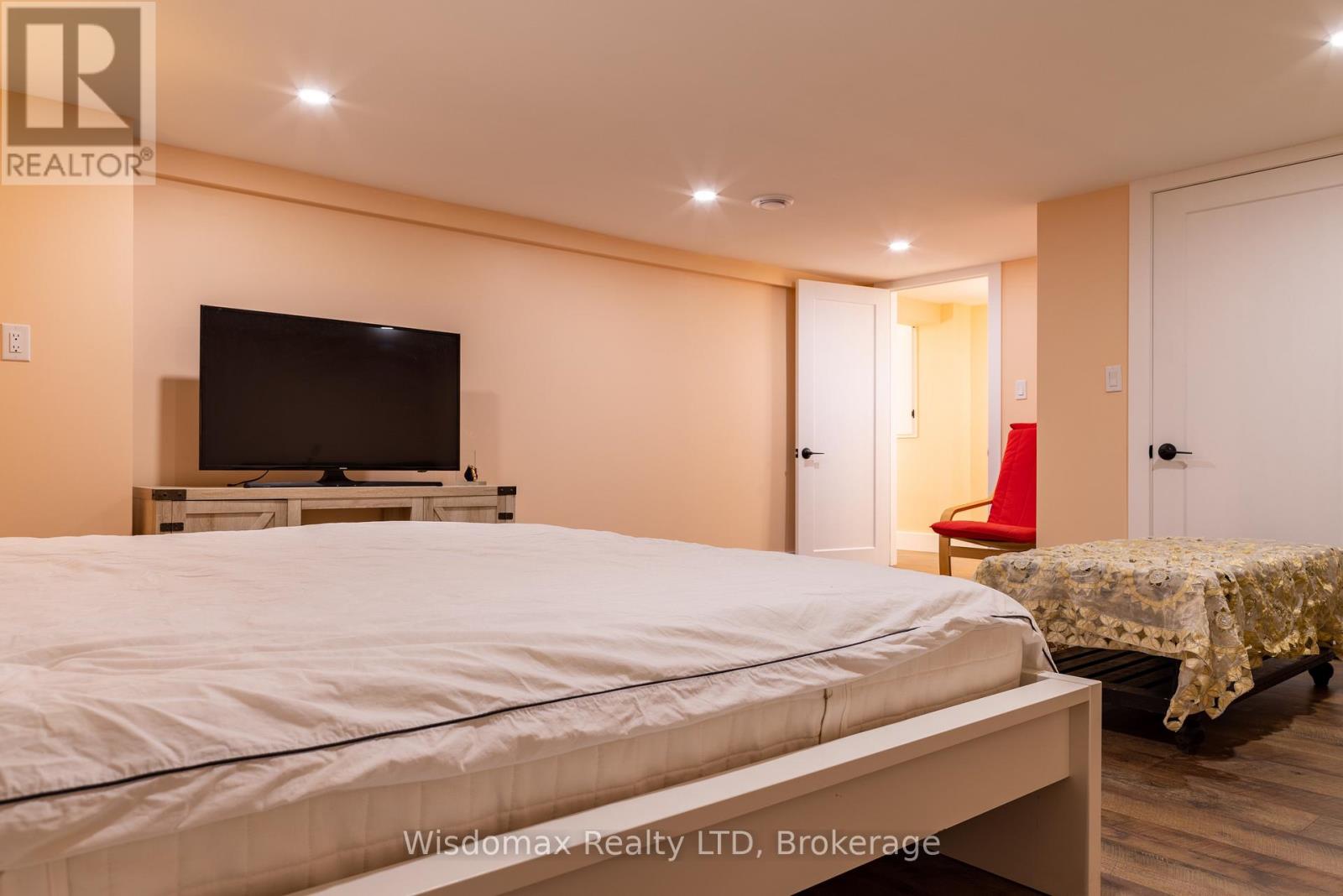 5291 Stamford Street, Niagara Falls, Ontario  L2E 1N2 - Photo 13 - X12568638