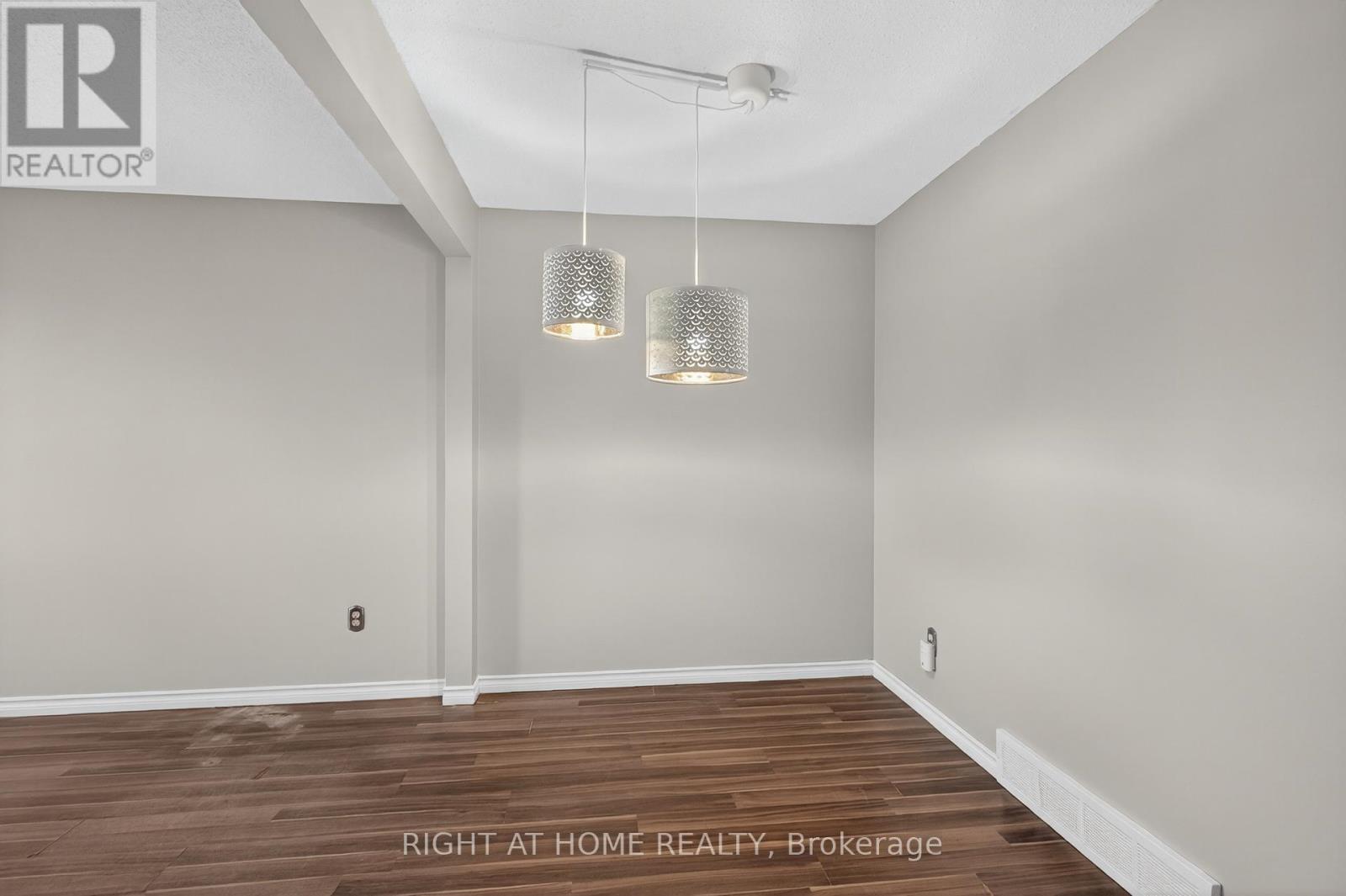 3110 Quail Drive, Ottawa, Ontario  K1T 1V1 - Photo 9 - X12304040