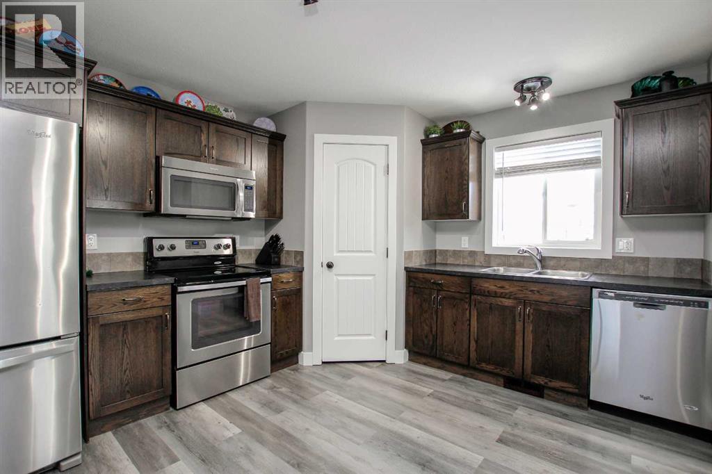 11 Fawn Meadows Drive, Delburne, Alberta  T0M 0V9 - Photo 11 - A2270114