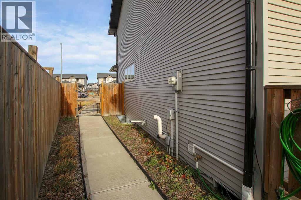 37 Piper Close, Blackfalds, Alberta  T4M 0G5 - Photo 40 - A2270247