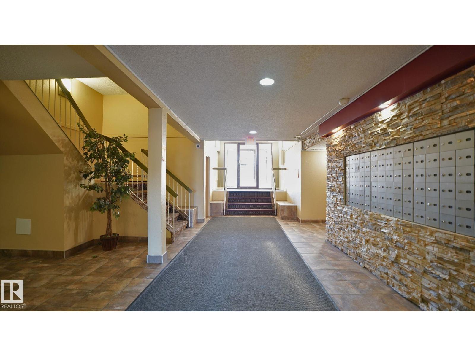 #404 3610 43 Av Nw, Edmonton, Alberta  T6L 5T2 - Photo 3 - E4466551