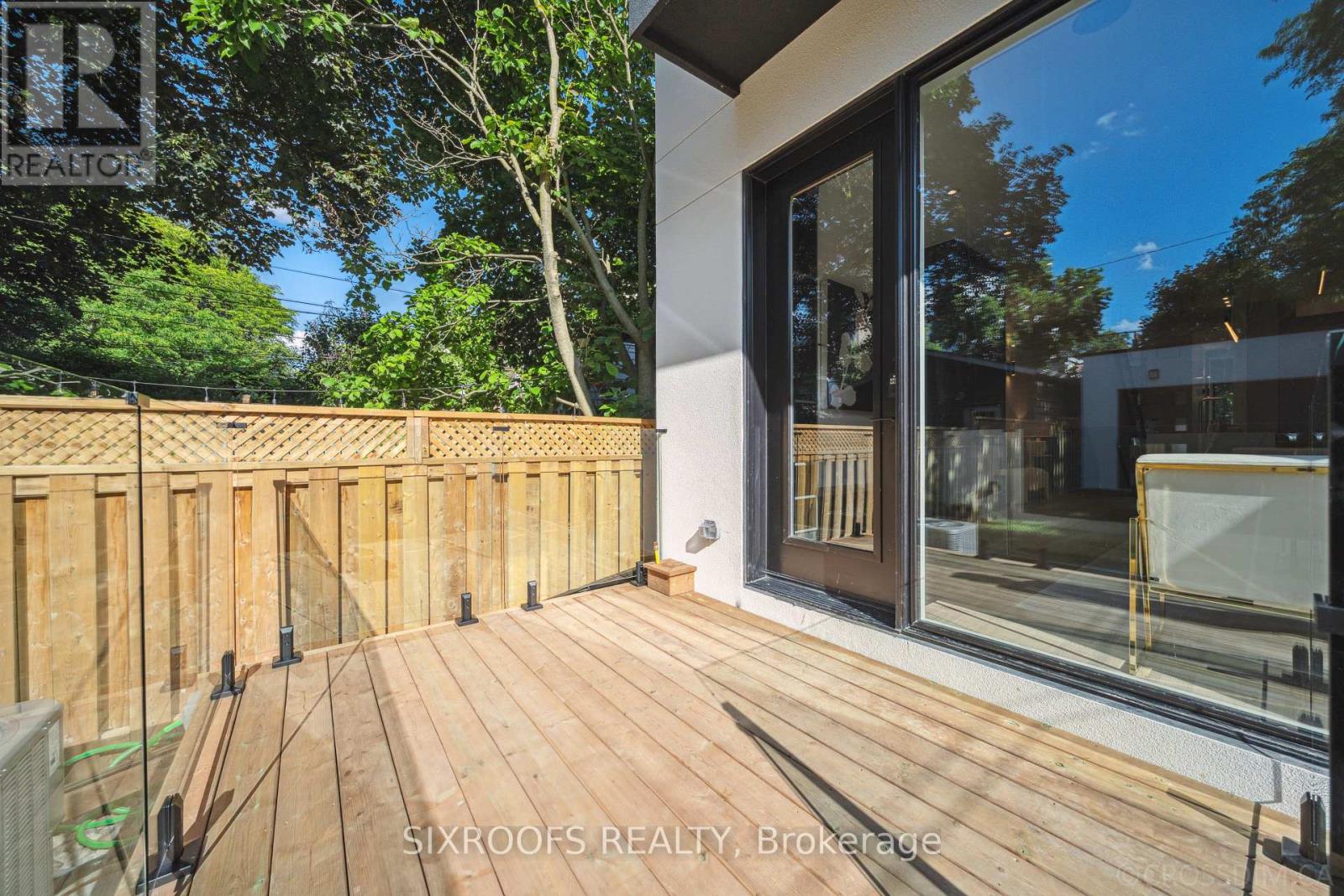 44a Alcina Avenue, Toronto, Ontario  M6G 2E8 - Photo 4 - C12569802