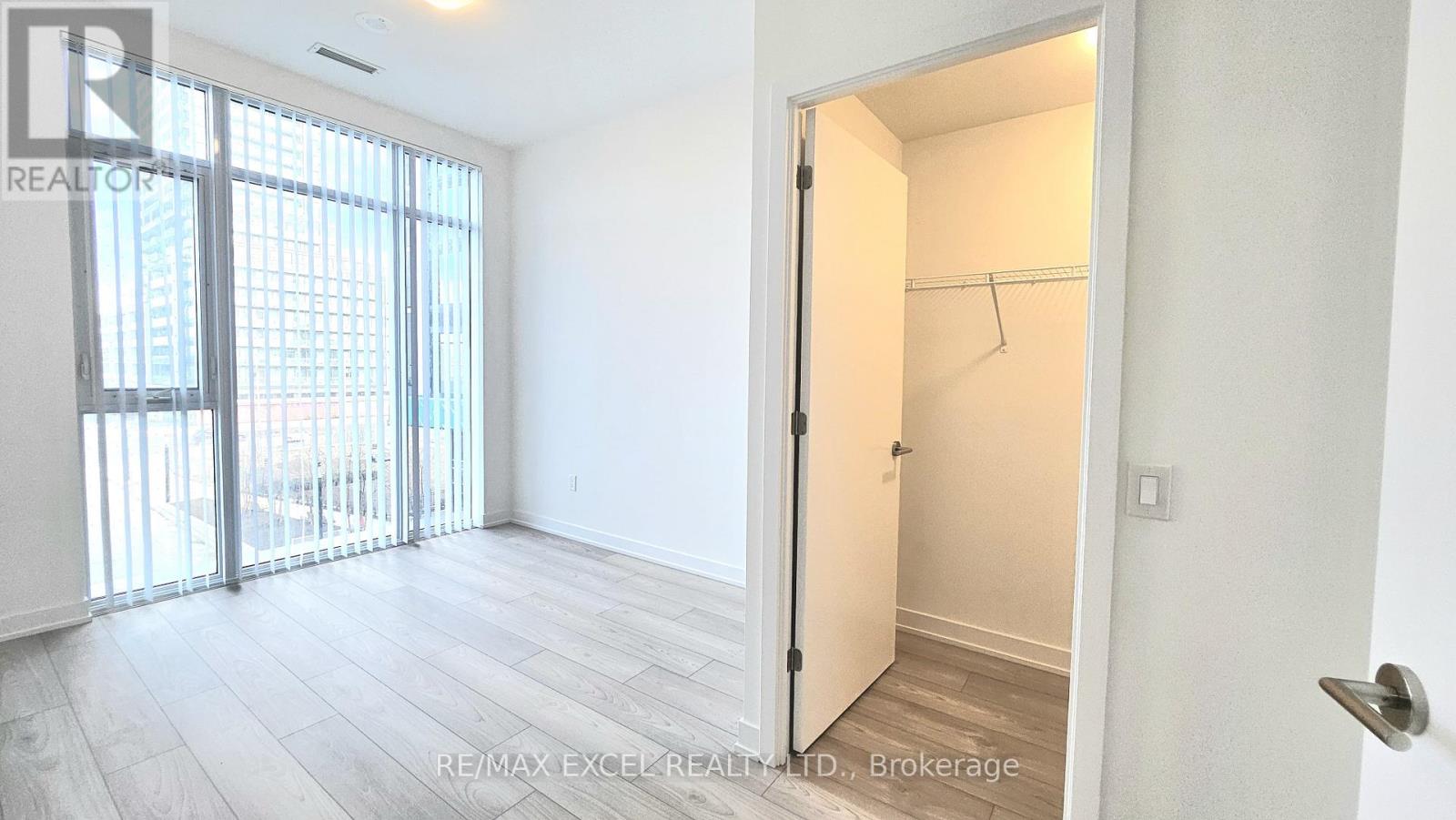 210 - 5858 Yonge Street, Toronto, Ontario  M2M 3T3 - Photo 10 - C12569804