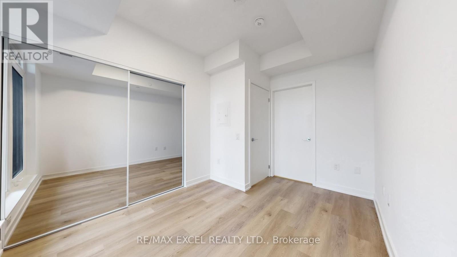 1903 - 395 Square One Drive, Mississauga, Ontario  L5B 0P6 - Photo 20 - W12565094