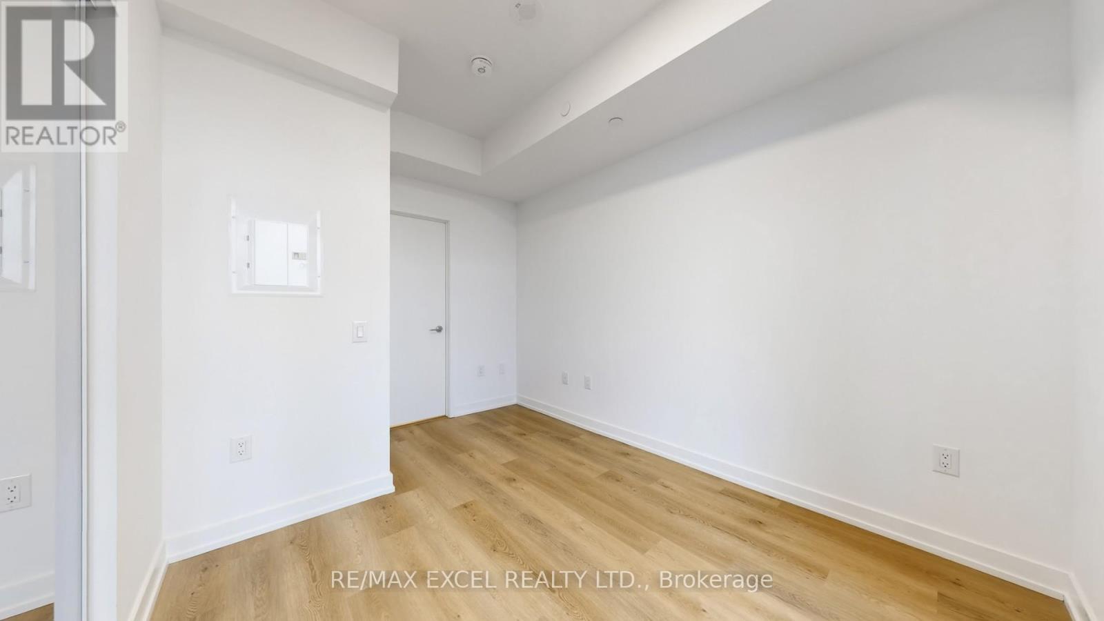 1903 - 395 Square One Drive, Mississauga, Ontario  L5B 0P6 - Photo 21 - W12565094