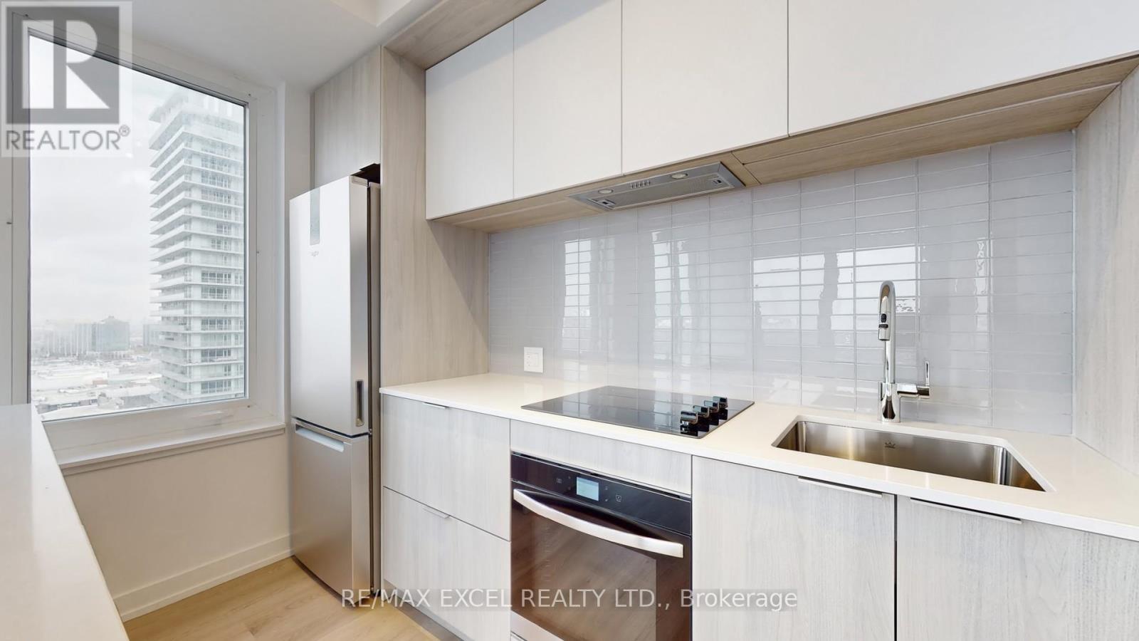 1903 - 395 Square One Drive, Mississauga, Ontario  L5B 0P6 - Photo 15 - W12565094