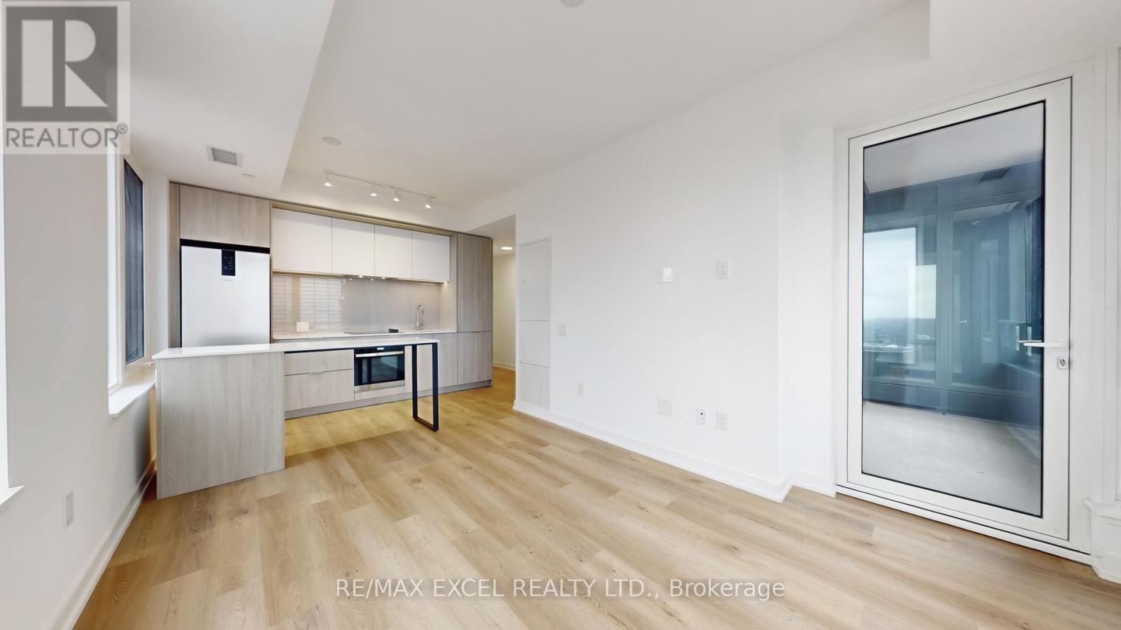 1903 - 395 Square One Drive, Mississauga, Ontario  L5B 0P6 - Photo 11 - W12565094