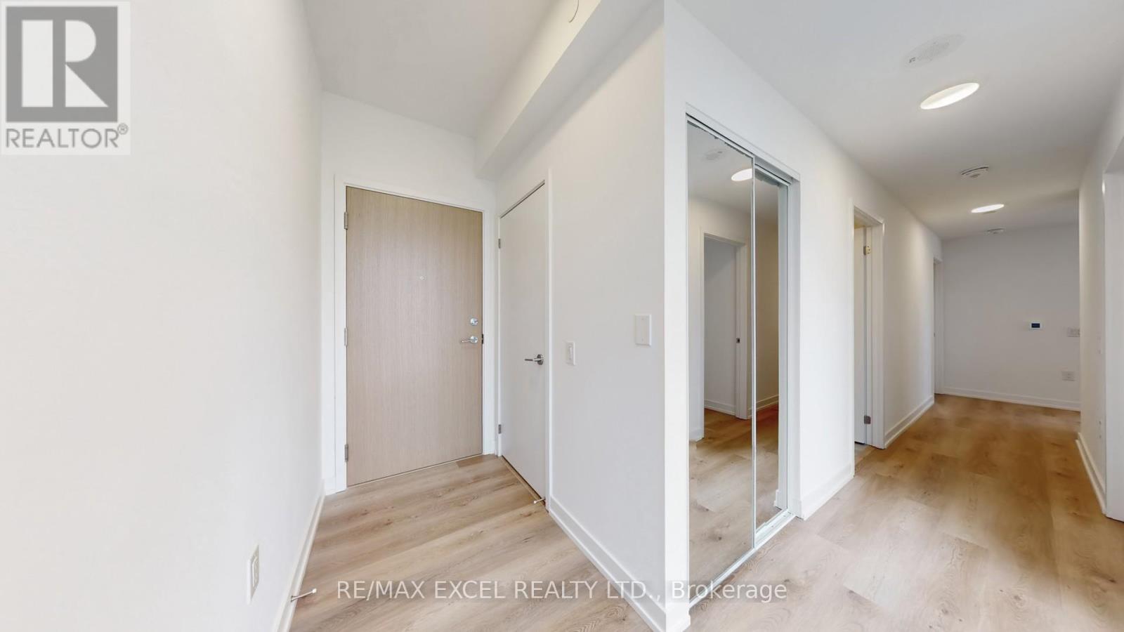 1903 - 395 Square One Drive, Mississauga, Ontario  L5B 0P6 - Photo 8 - W12565094