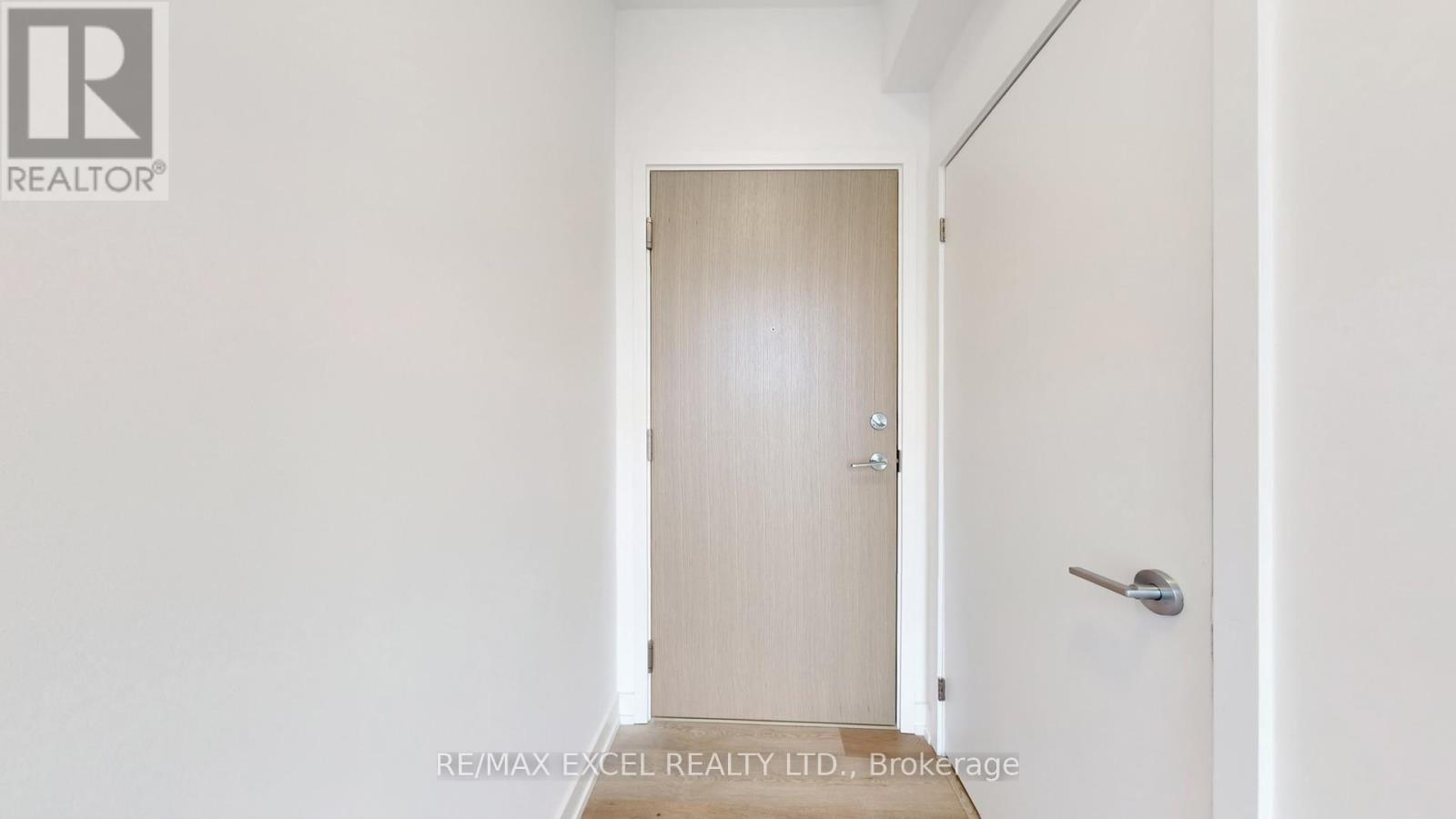 1903 - 395 Square One Drive, Mississauga, Ontario  L5B 0P6 - Photo 7 - W12565094