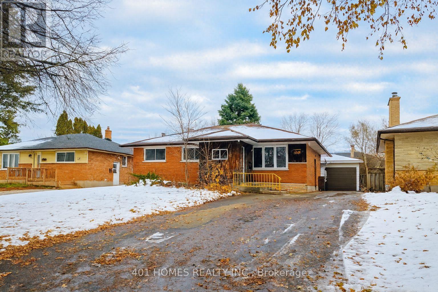 134 Mark Street, London East, Ontario  N5V 2G9 - Photo 4 - X12569816