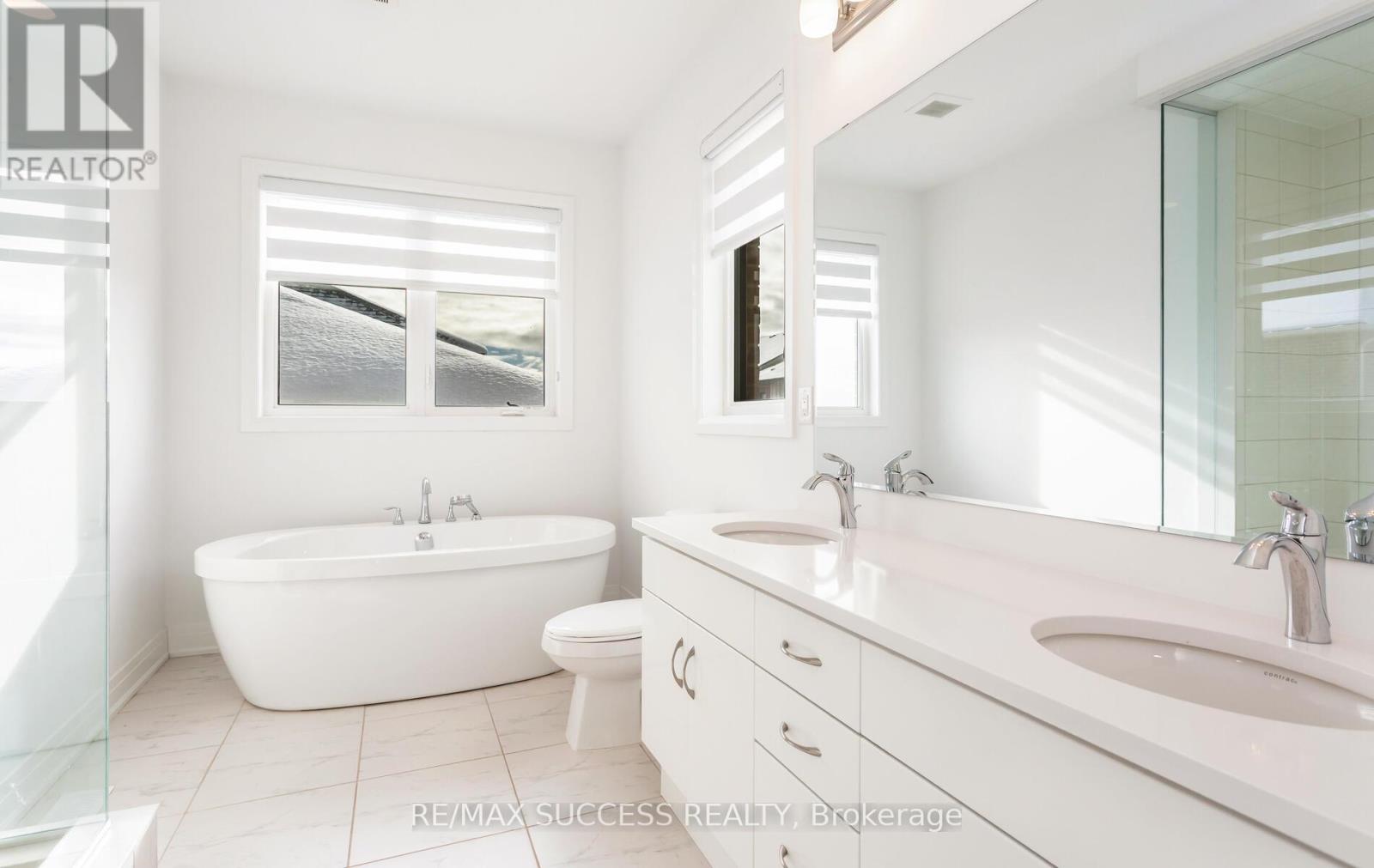 3130 Travertine Drive N, Oakville, Ontario  L6M 4L8 - Photo 25 - W12494628