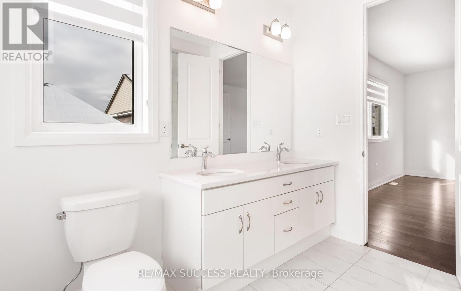 3130 Travertine Drive N, Oakville, Ontario  L6M 4L8 - Photo 26 - W12494628