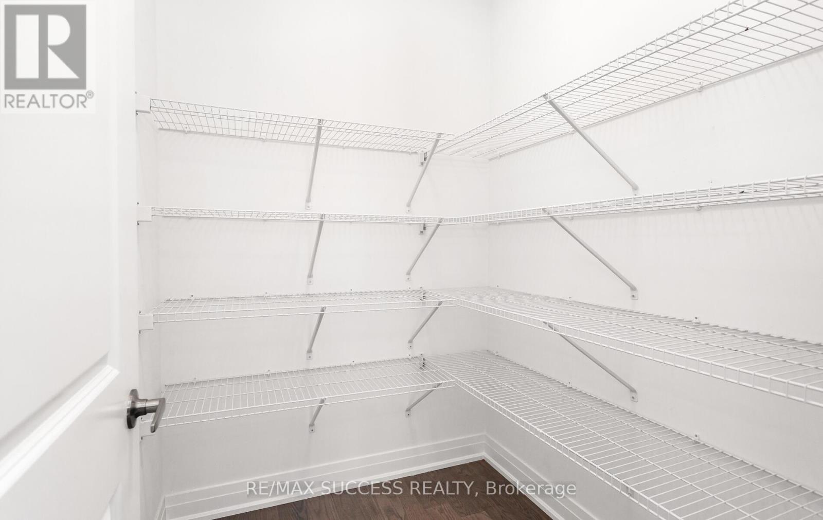 3130 Travertine Drive N, Oakville, Ontario  L6M 4L8 - Photo 20 - W12494628