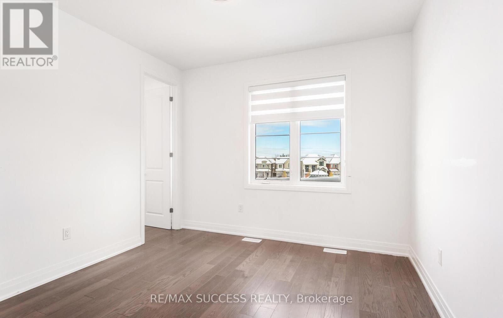 3130 Travertine Drive N, Oakville, Ontario  L6M 4L8 - Photo 27 - W12494628