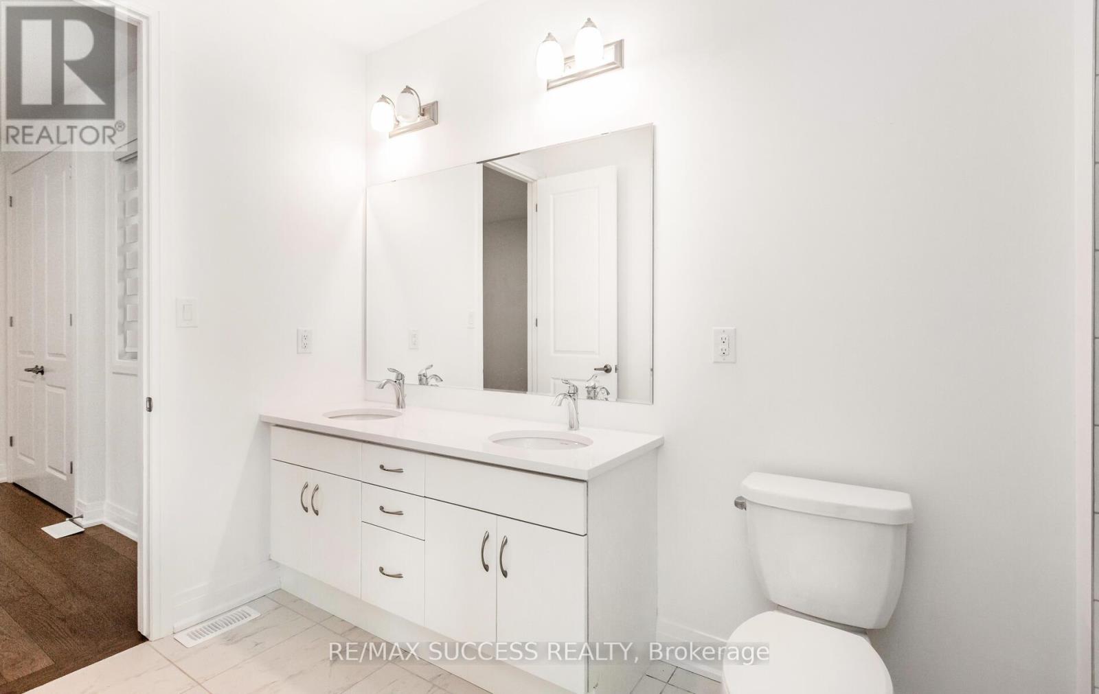 3130 Travertine Drive N, Oakville, Ontario  L6M 4L8 - Photo 50 - W12494628