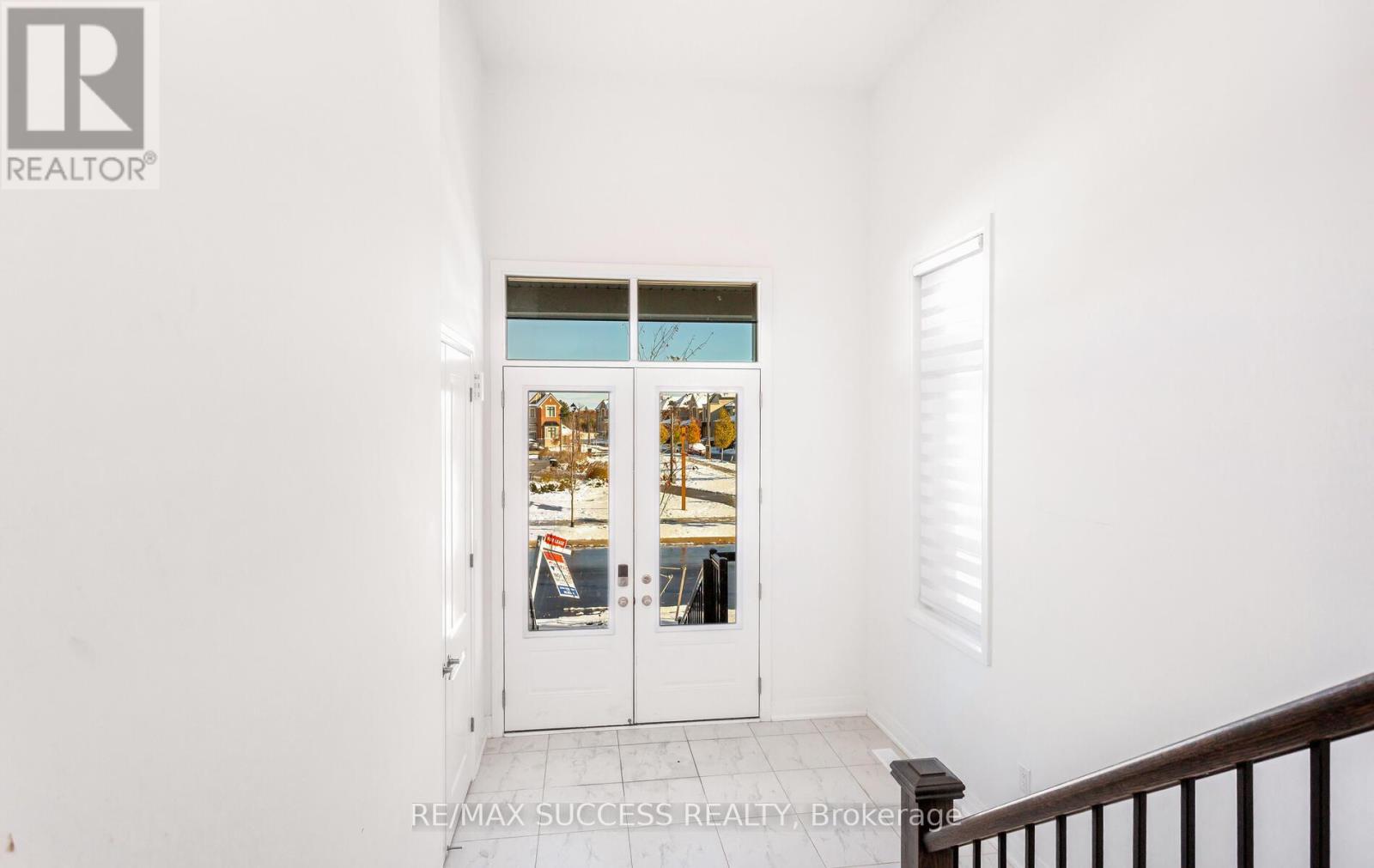 3130 Travertine Drive N, Oakville, Ontario  L6M 4L8 - Photo 5 - W12494628