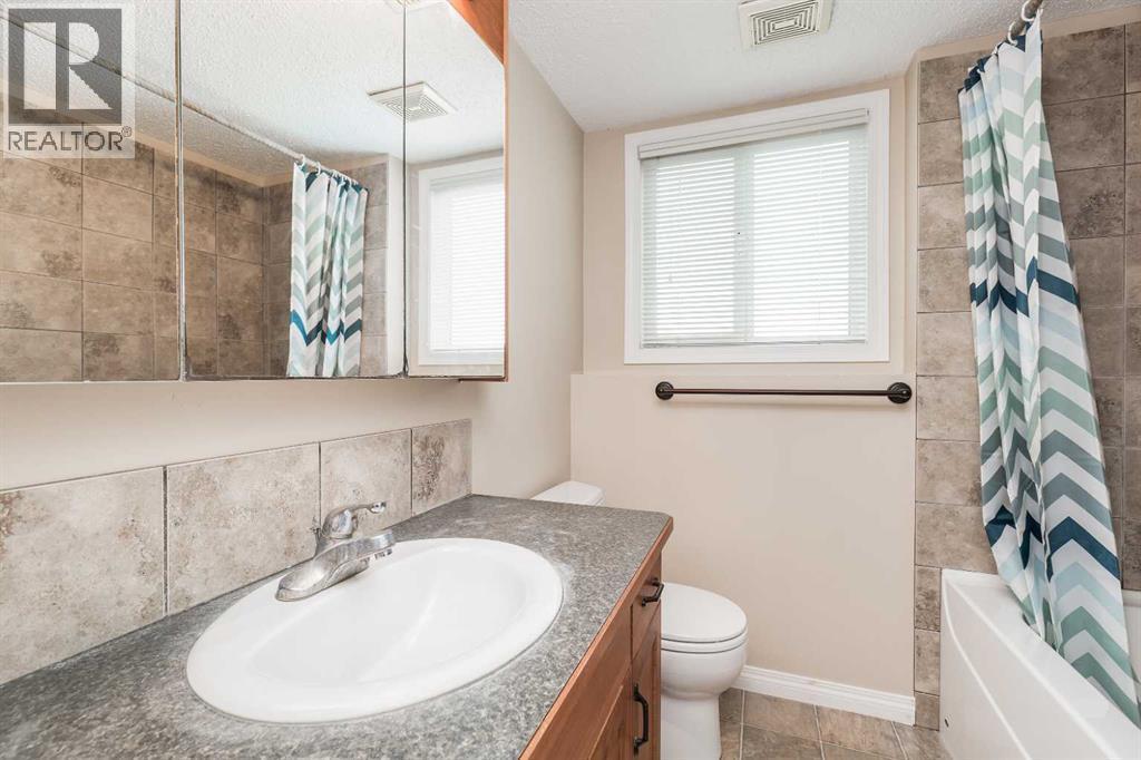 244 Mayor Magrath Drive N, Lethbridge, Alberta  T1H 3P8 - Photo 18 - A2272268