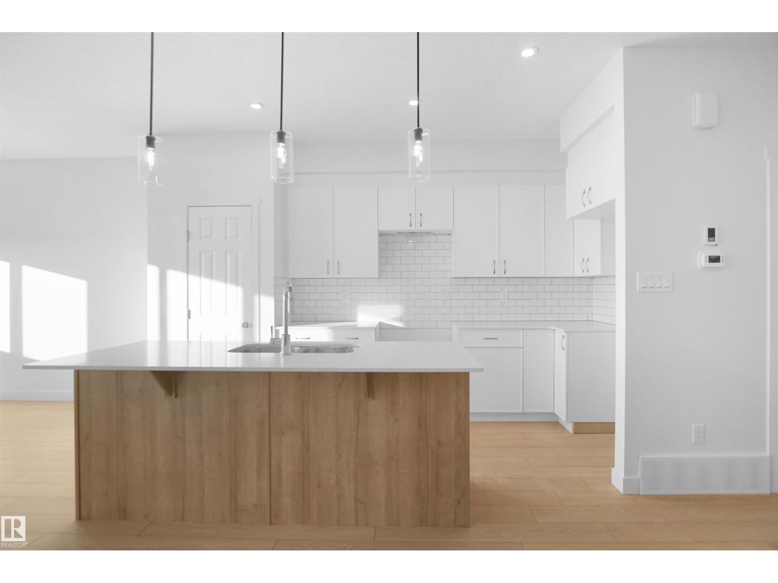 2116 210 St Nw, Edmonton, Alberta  T6M 1P7 - Photo 9 - E4466552