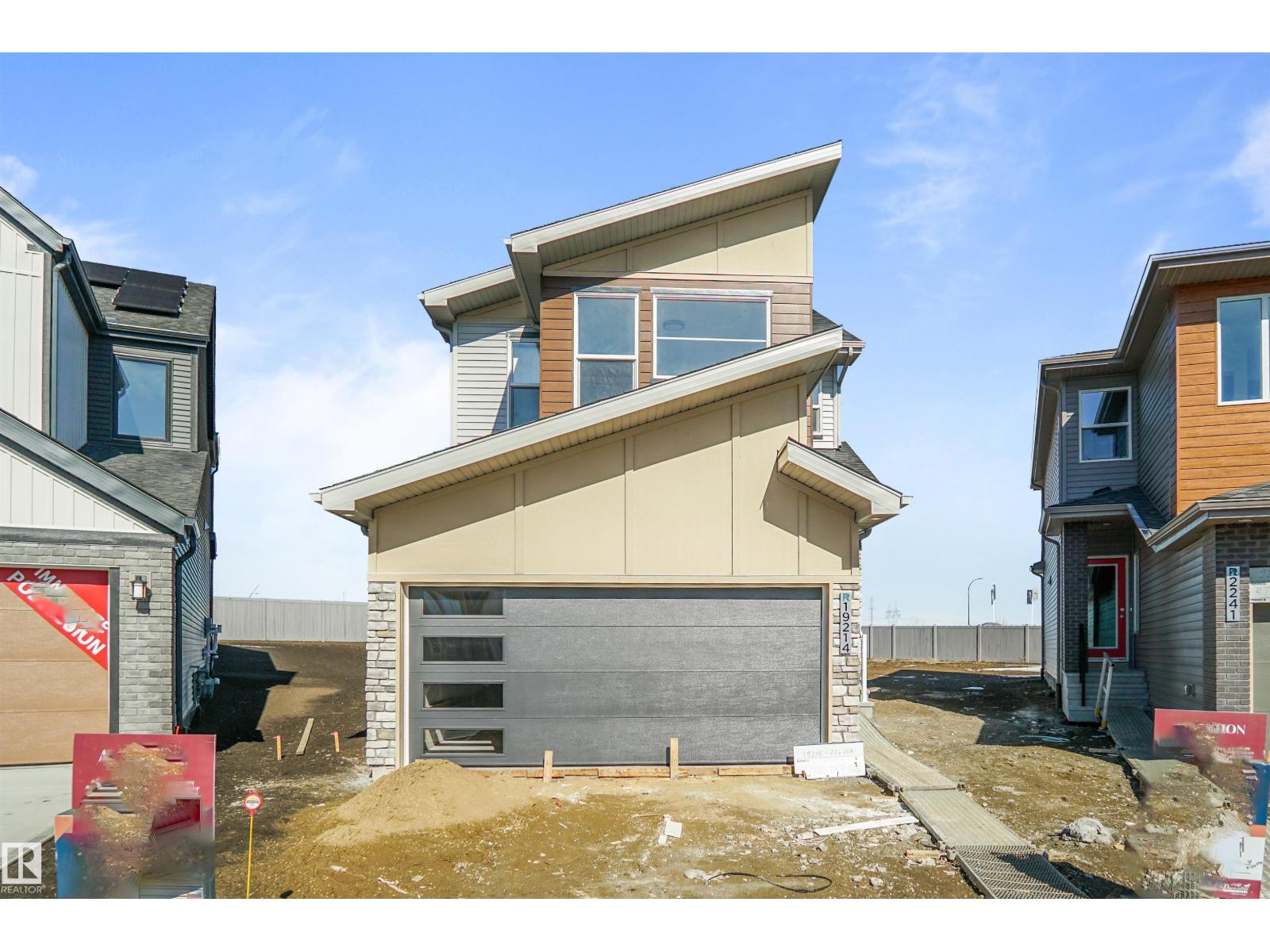 17635 46 St Nw, Edmonton, Alberta  T5Y 4B7 - Photo 2 - E4466559