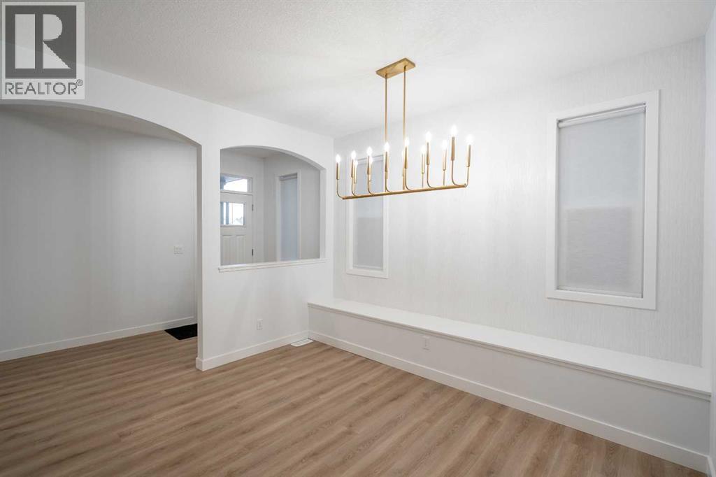 541 Savanna Drive Ne, Calgary, Alberta  T3J 2J8 - Photo 3 - A2271564