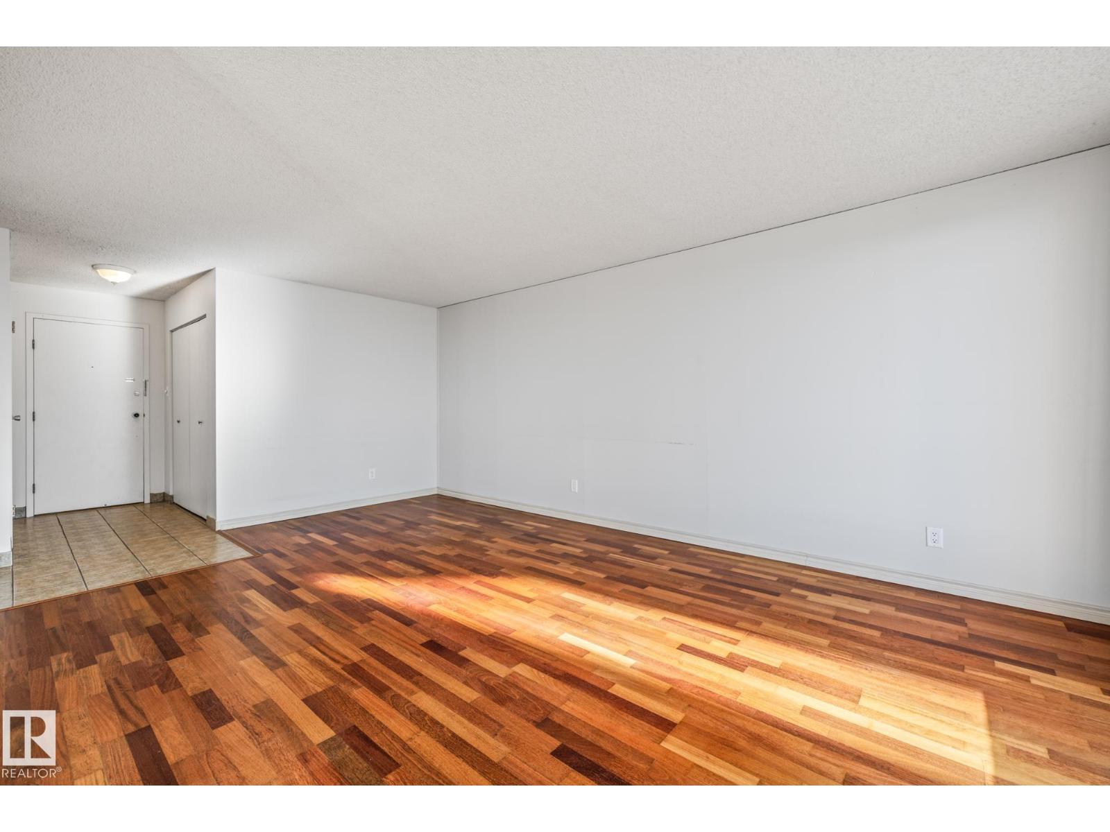 #702 10015 119 St Nw, Edmonton, Alberta  T5K 1Y7 - Photo 14 - E4466562