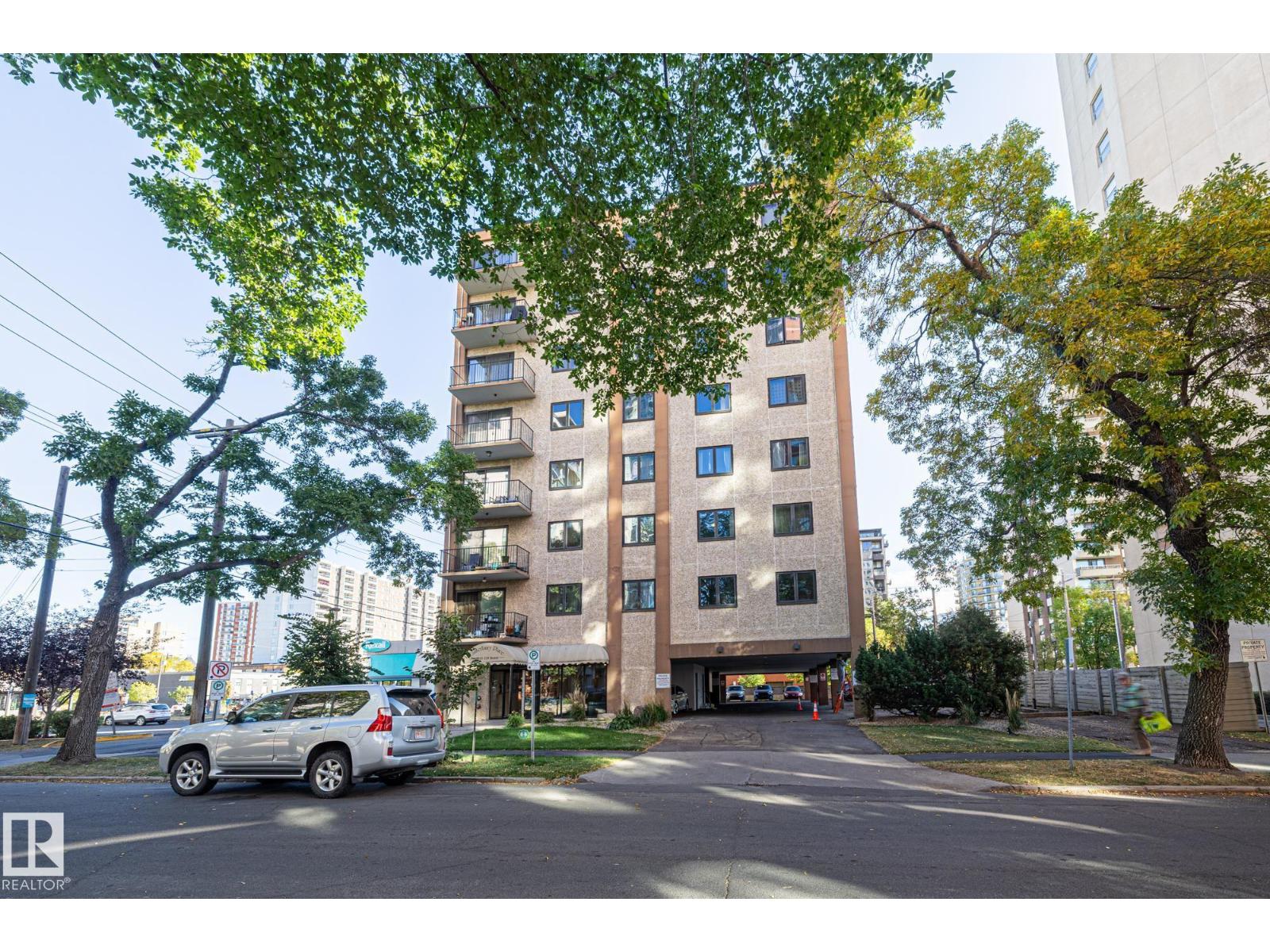 #702 10015 119 St Nw, Edmonton, Alberta  T5K 1Y7 - Photo 2 - E4466562