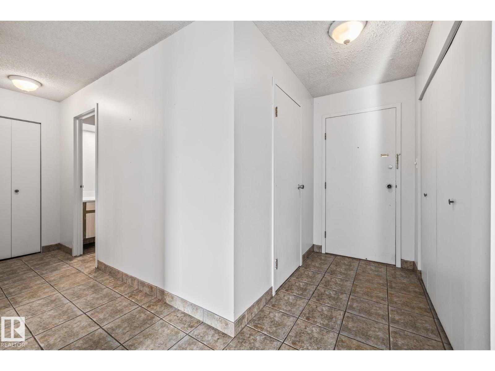 #702 10015 119 St Nw, Edmonton, Alberta  T5K 1Y7 - Photo 5 - E4466562