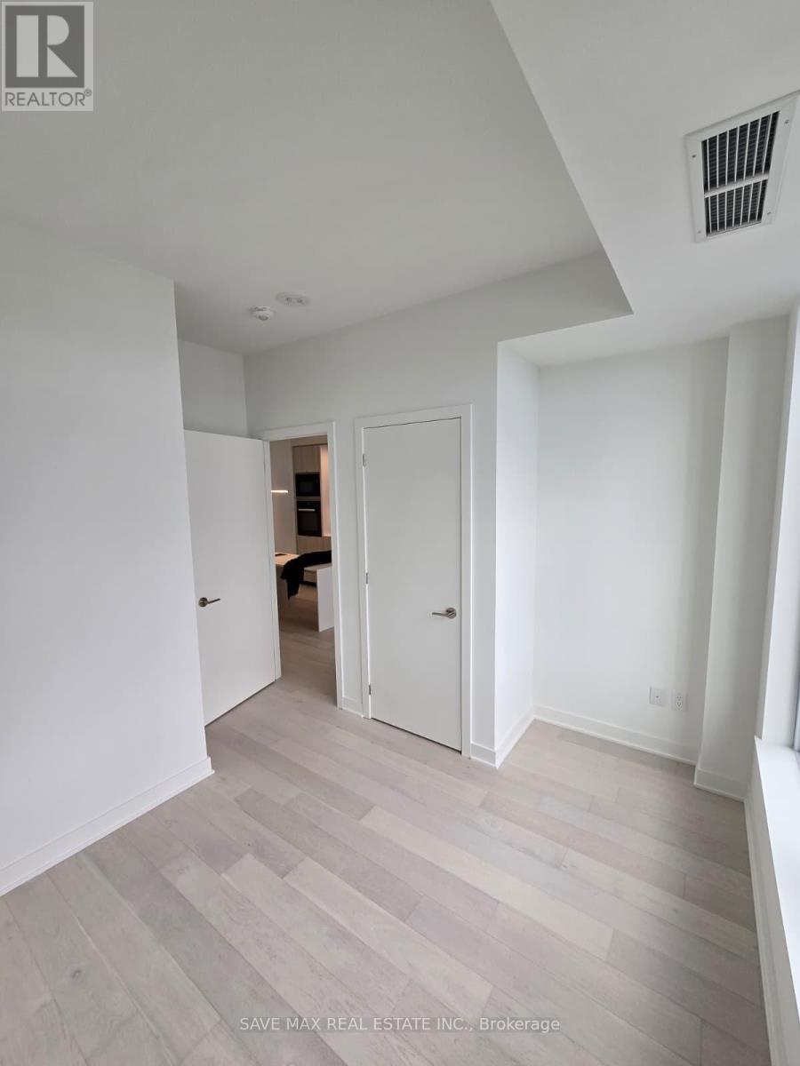 11 Yorkville Avenue, Toronto, Ontario  M4W 0B7 - Photo 11 - C12569824