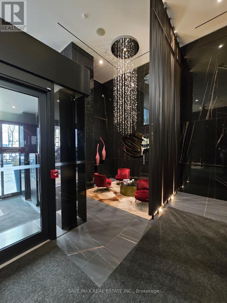 11 Yorkville Avenue, Toronto, Ontario  M4W 0B7 - Photo 2 - C12569824