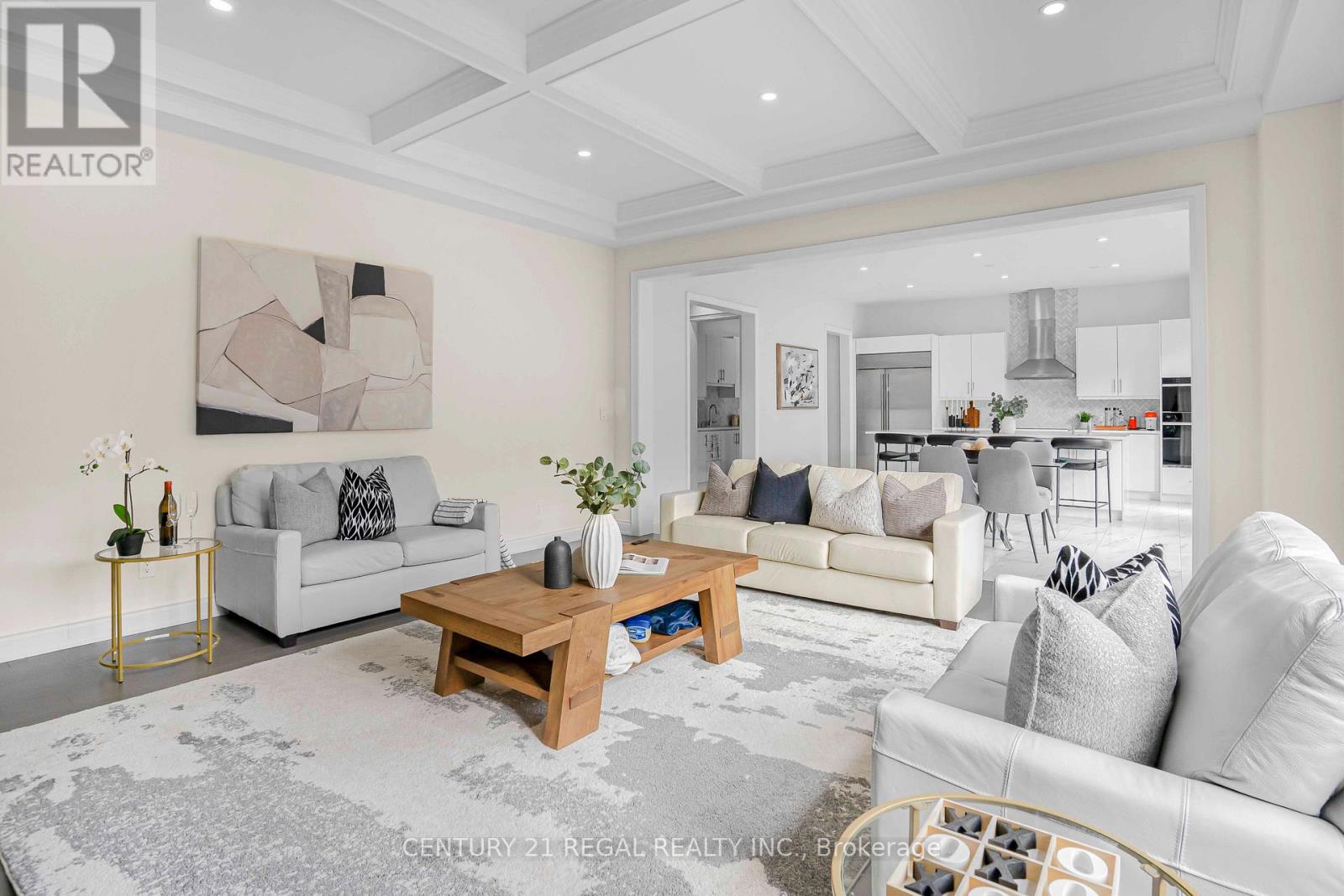 15 Ballanview Court, Whitchurch-Stouffville, Ontario  L4A 4W9 - Photo 10 - N12569820