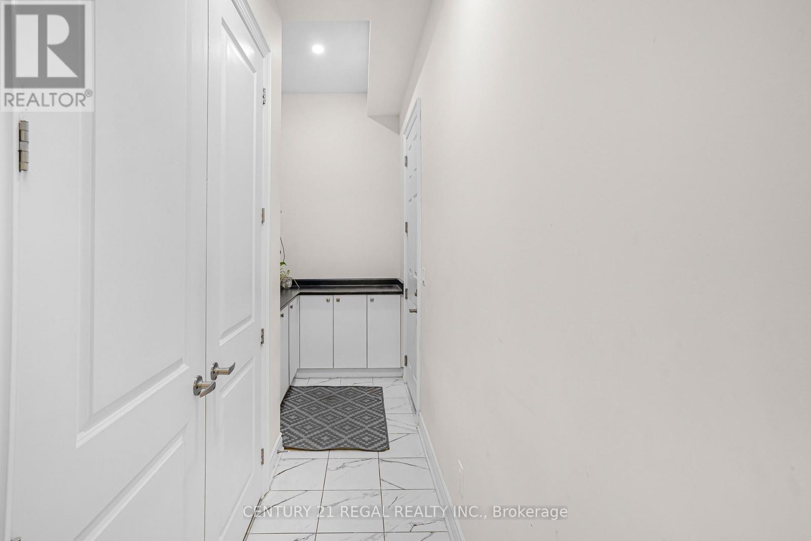 15 Ballanview Court, Whitchurch-Stouffville, Ontario  L4A 4W9 - Photo 22 - N12569820