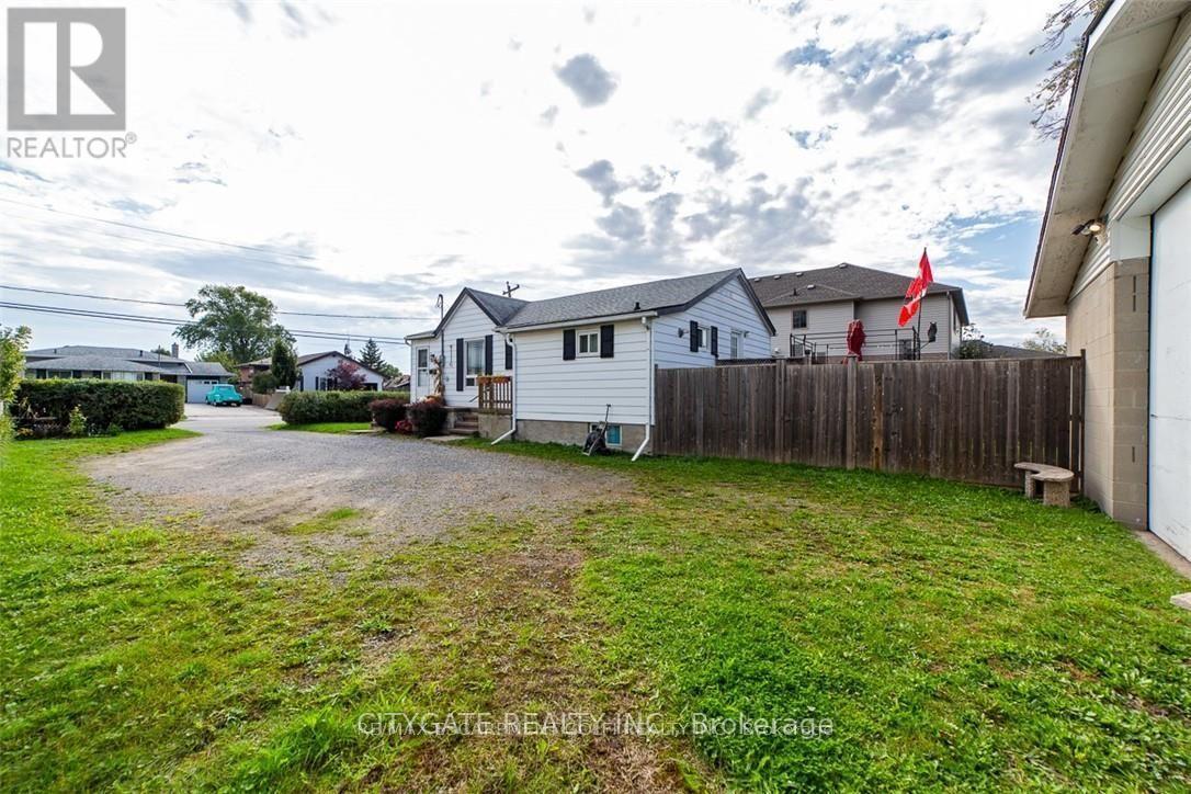 7801 Woodbine Street, Niagara Falls, Ontario  L2H 1C4 - Photo 14 - X12569826