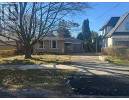 416 LEES LANE, Oakville, Ontario