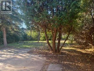 416 Lees Lane, Oakville, Ontario  L6L 4S7 - Photo 15 - W12392863