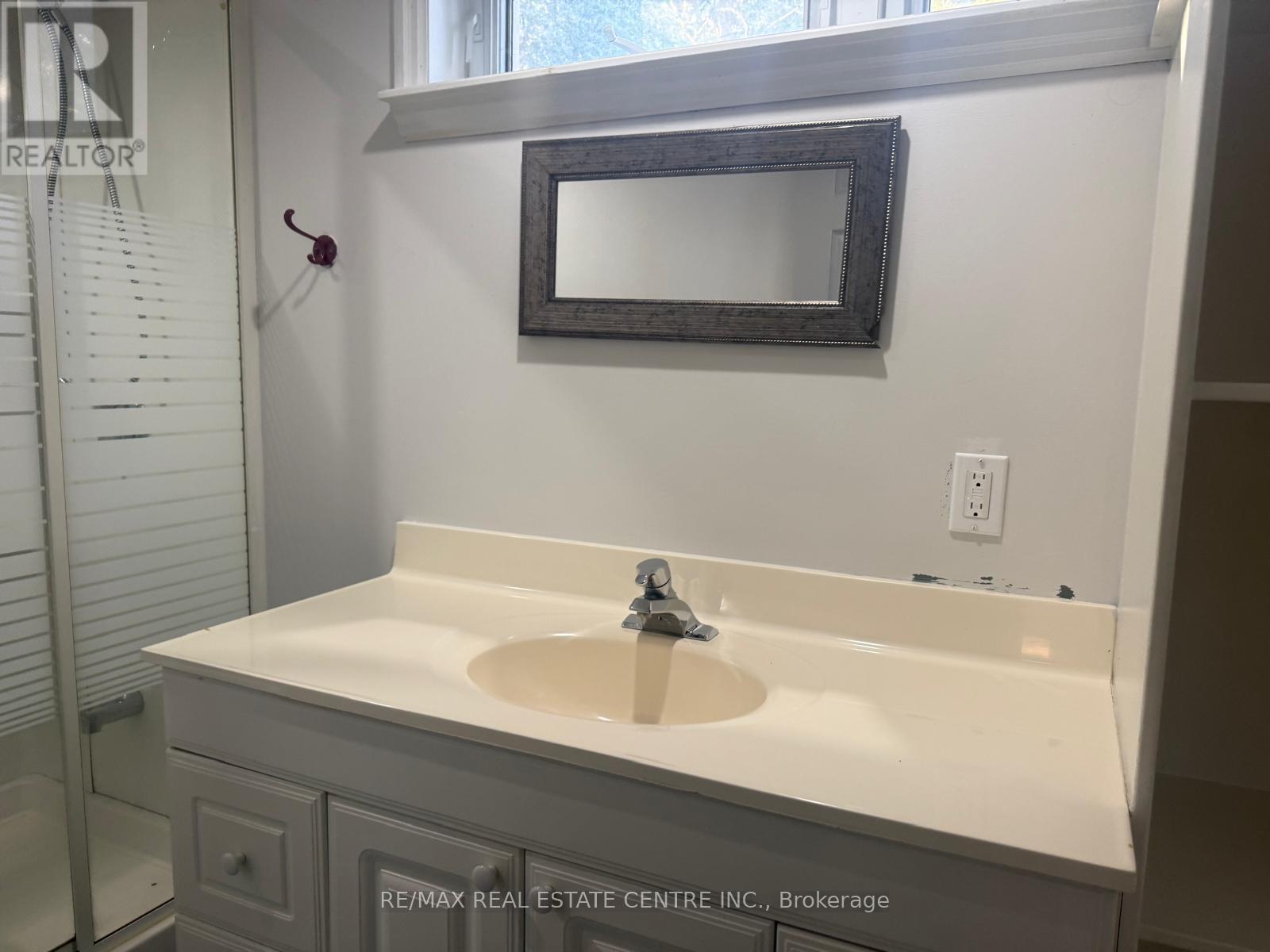 416 Lees Lane, Oakville, Ontario  L6L 4S7 - Photo 18 - W12392863