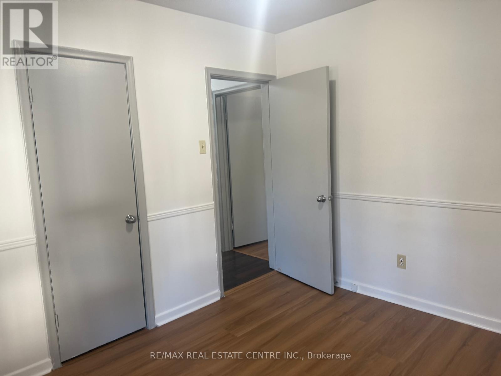 416 Lees Lane, Oakville, Ontario  L6L 4S7 - Photo 28 - W12392863