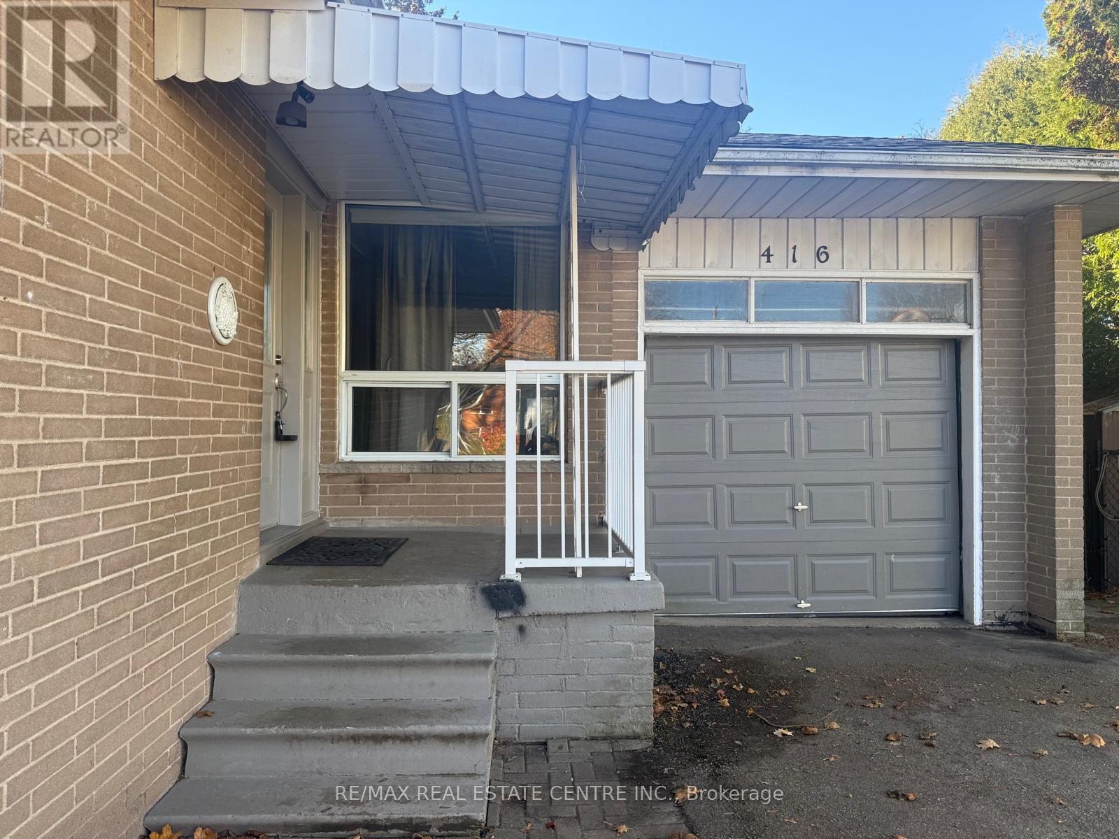 416 Lees Lane, Oakville, Ontario  L6L 4S7 - Photo 3 - W12392863