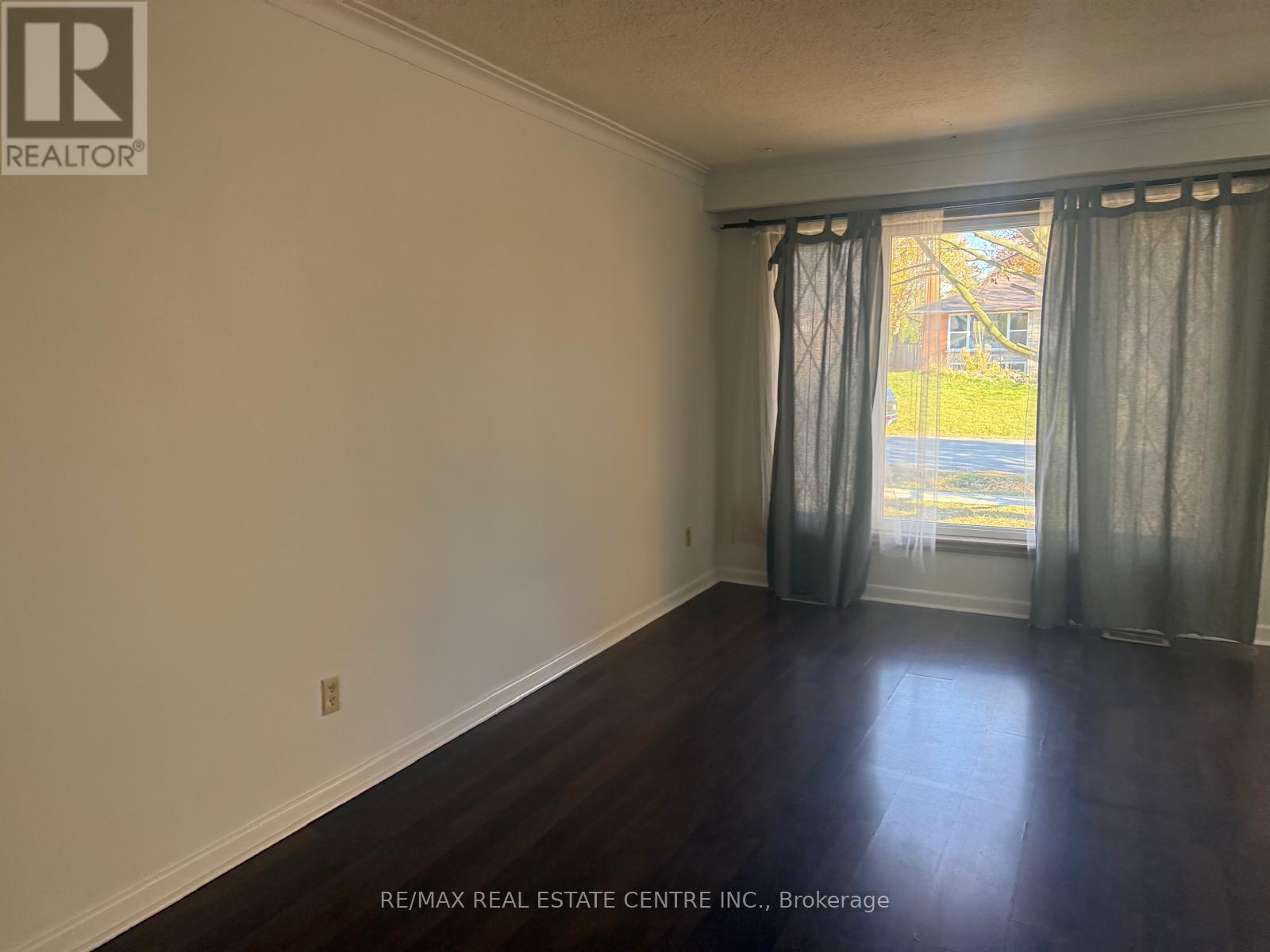 416 Lees Lane, Oakville, Ontario  L6L 4S7 - Photo 44 - W12392863