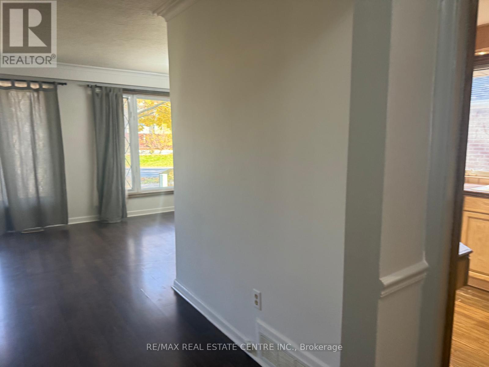 416 Lees Lane, Oakville, Ontario  L6L 4S7 - Photo 48 - W12392863