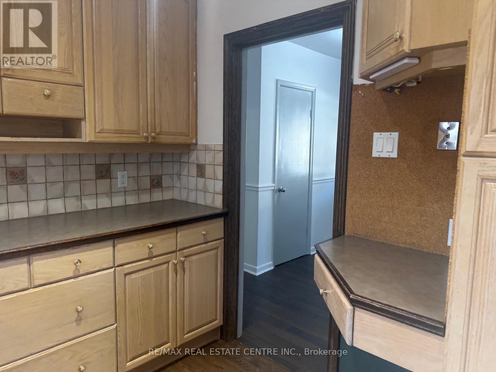 416 Lees Lane, Oakville, Ontario  L6L 4S7 - Photo 38 - W12392863