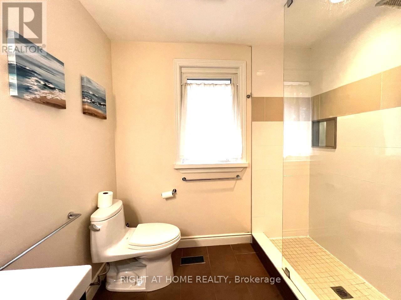 1445 Ryan Place, Mississauga, Ontario  L5C 1J7 - Photo 15 - W12535596