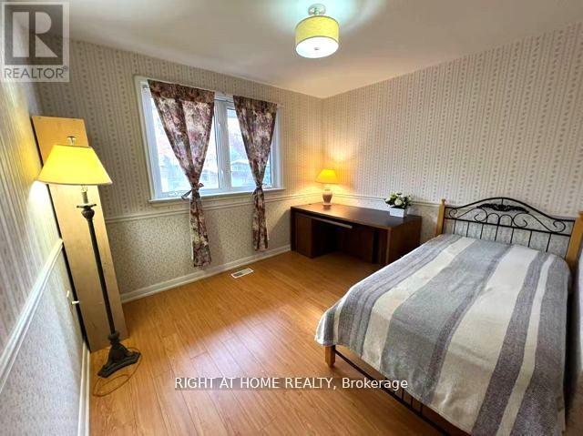 1445 Ryan Place, Mississauga, Ontario  L5C 1J7 - Photo 16 - W12535596