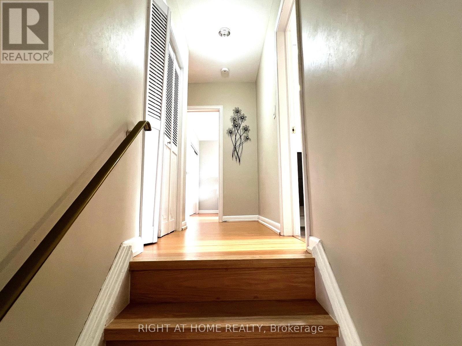 1445 Ryan Place, Mississauga, Ontario  L5C 1J7 - Photo 19 - W12535596