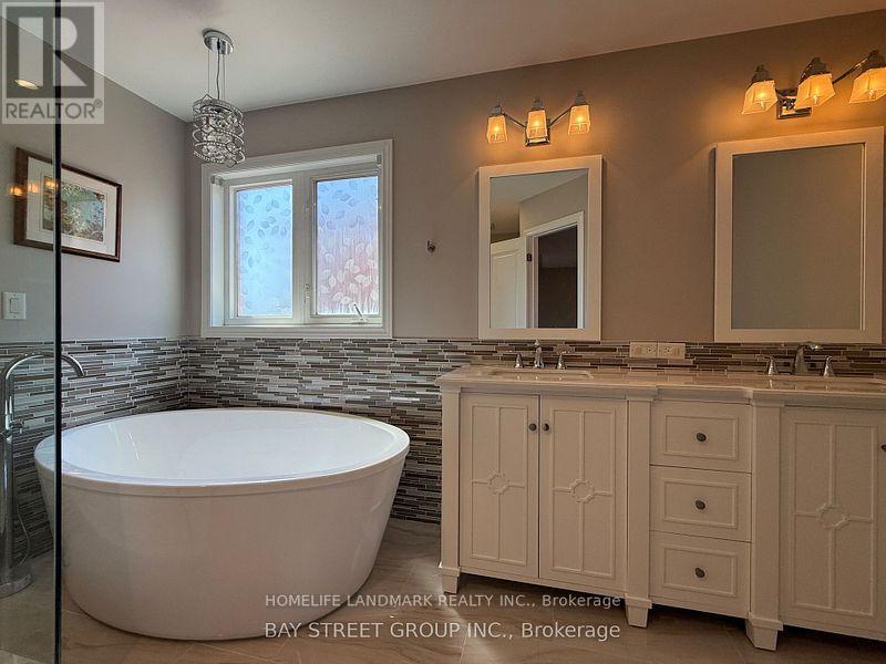 12 Pexton Avenue, Richmond Hill, Ontario  L4E 4Z2 - Photo 15 - N12569832