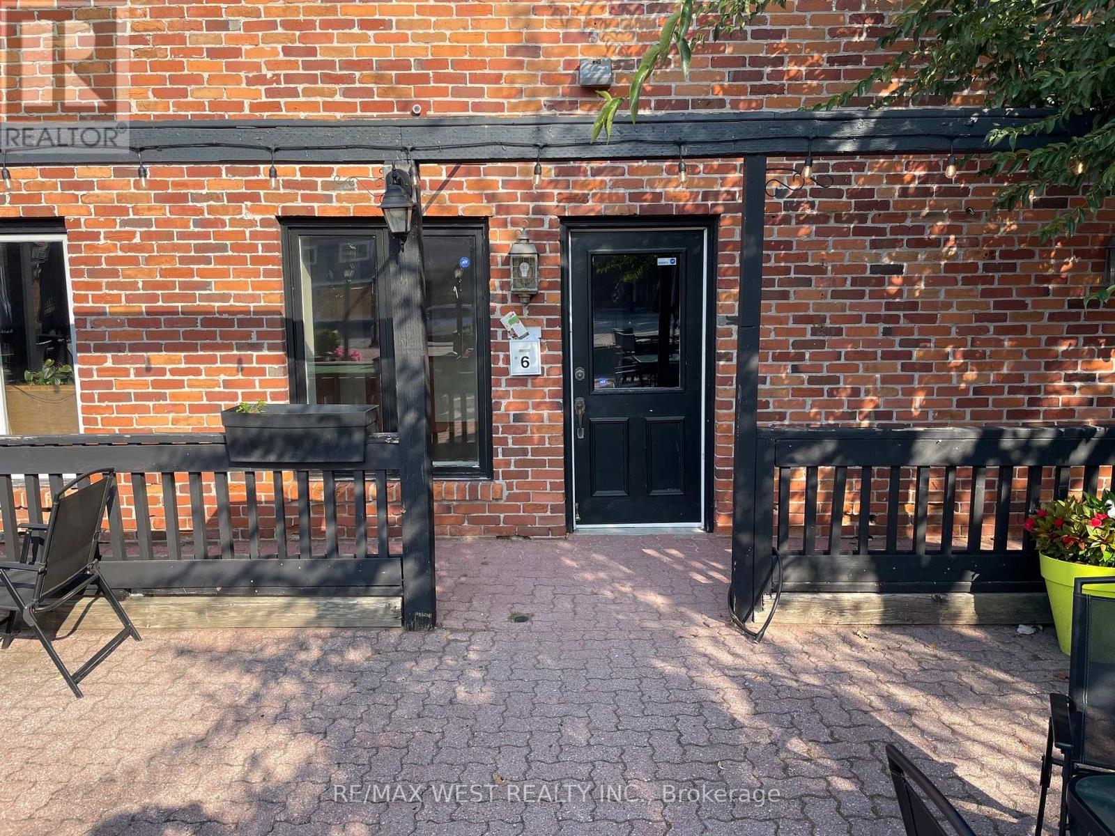 6 - 64 Mississauga Street, Orillia, Ontario  L3V 1V5 - Photo 2 - S12409657