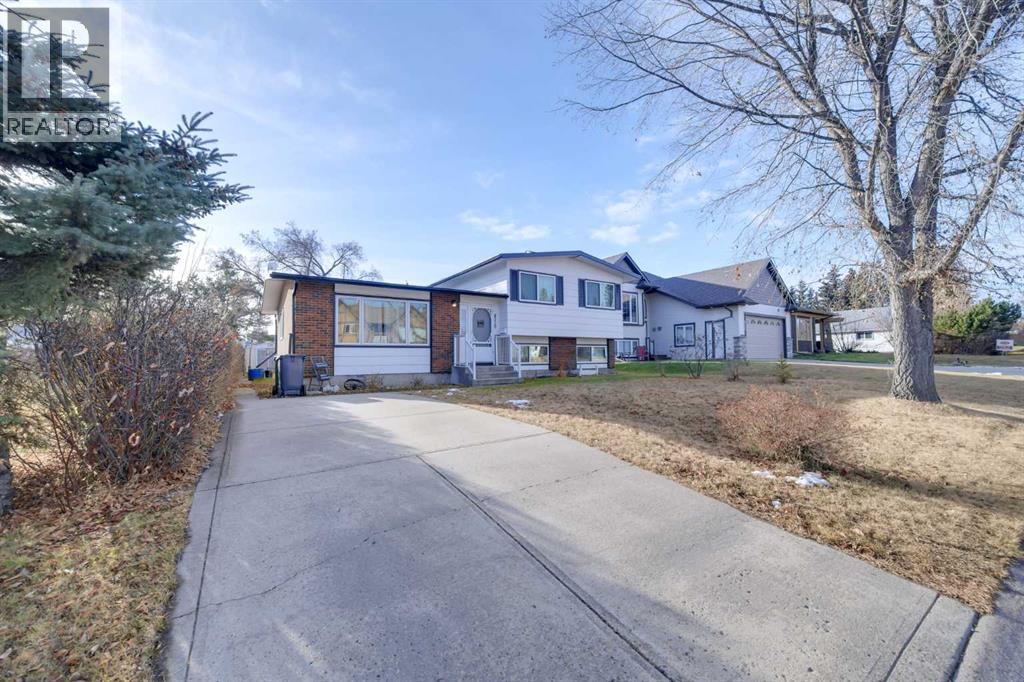 4729 54 Avenue, Rimbey, Alberta  T0C 2J0 - Photo 2 - A2270703