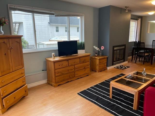 982 Keil Street, White Rock, British Columbia  V4B 4V7 - Photo 4 - R3068539