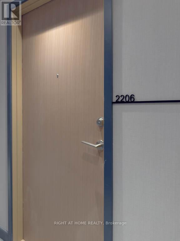 2206 - 395 Square One Drive, Mississauga, Ontario  L5B 0P6 - Photo 4 - W12569838